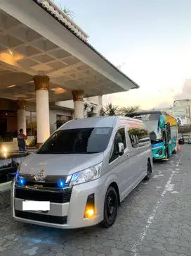 JUAL HIACE PREMIO 2.8 MT