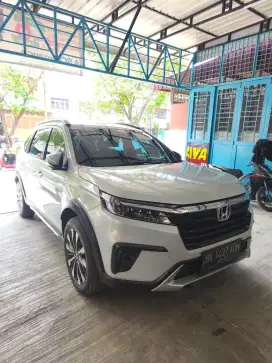HONDA BR-V PRESTIGE 1.5 CVT A/T