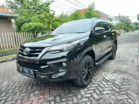 TOYOTA FORTUNER 2.4 VRZ TRD 2020
