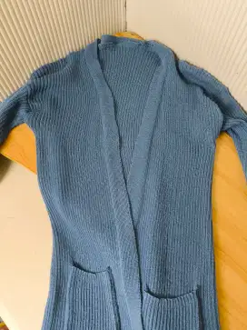 Sweater Rajut Warna Biru Ukuran M