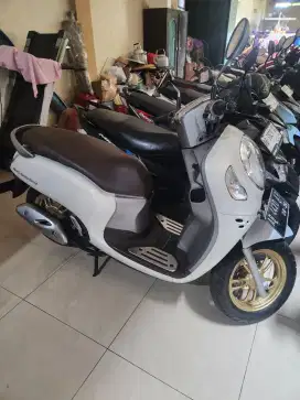Dp500rb Scoopy prestige putih keyless 2021 gbm