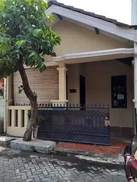 Disewakan rumah type 21 Bekasi Timur