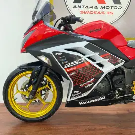 Kawasaki Ninja 250 Se Th 2013 [KM 23 RIBUAN KONDISI GOOD SIAP PAKAI]