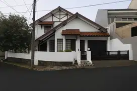 RUMAH NYAMAN 2 LANTAI DI DEPOK