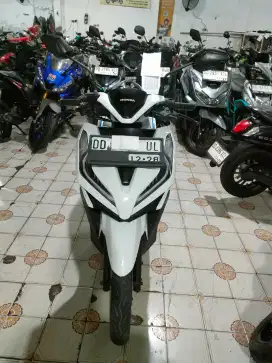 Honda vario cbs 125 cc 2024  putih