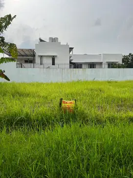 Dijual Kavling Luas 200 m2, Taman Simpruk Lippo Cikarang, 5 Juta/m2!