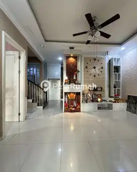 Dijual Villa Citraland Gama City