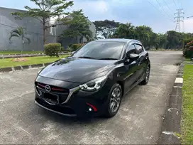 KM 57 Rb! Mazda 2 GT skyactiv 2017 mobil matic hitam jazz yaris hrv ev