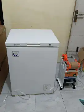 Freezer, cup sealer booth container
