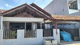 Dijual cepat rumah di Beji Timur dekat dengan UI, pintu Tol Kukusan