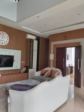 Dijual Cepat Rumah Semi Furnished & Private Pool Di Alam Sutera