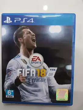 FIFA 18   (PS4)