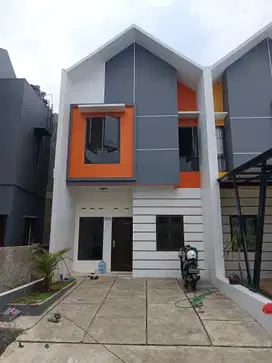 Ready Siap Huni, Dp nol persen. 3 Menit jalan Raya Bogor.
