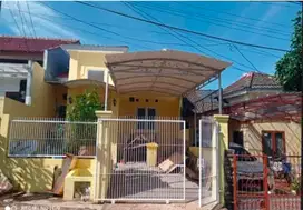 Dijual murah rumah di bawah njop di Bukit Rivaria