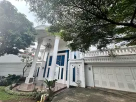 Dijual Rumah Mewah SHM dengan kolam renang Luas 3800 m² di Cibinong