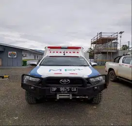 Ambulance Medika Plaza (MP 29) Toyota Hilux Double Cabin 2.4L (4x4) MT