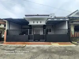 Disewakan Rumah Semi Furnish 5 Menit Unsoed