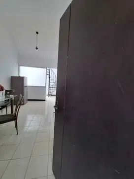 Rumah disewa kota baru parahyangan siap huni tatar banyak sumba