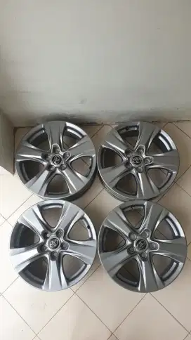 Velg OEM Toyota RAV4 R17 RARE 5x114.3 (Light weight)