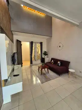 SEWA Rumah 2 Lantai, Laguna Regency, Furnish, Pakuwon City, Surabaya