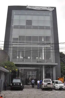 DIJUAL GEDUNG SIAP PAKAI 4 LANTAI DI KAWASAN FATMAWATI