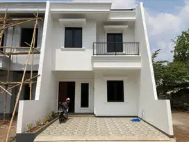 Rumah Klasik Siap Huni Di Parpostel Jatiasih, Strategis Di Jalan Utama