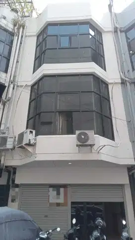 Dijual Ruko 3 Lantai Menarik & Strategis di Kebon Jeruk Jakarta Barat