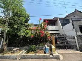 Rumah Bagus SHM di Kertajaya Indah Siap Huni