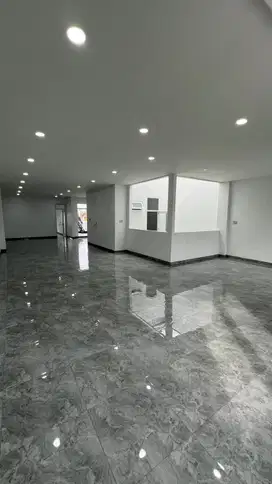 Rumah Luas Graha Metropolitan Helvetia Kondisi Sangat Terawat