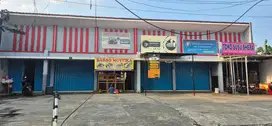 Disewakan Ruko 1 Lantai Lahan Luas di Jl. Assafiiah Jakasampurna Bkasi