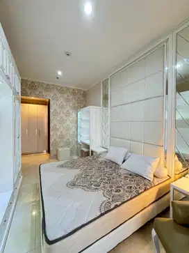 disewakan 2+1 bedroom full furnish taman anggrek residence