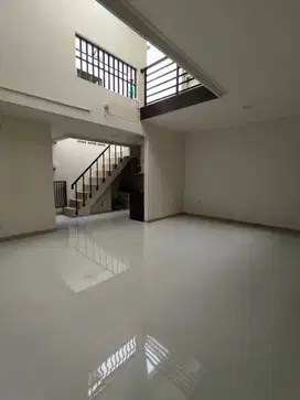 Disewakan Rumah di Mekarwangi Bandung Semi Furnished