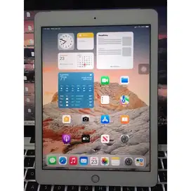 iPad Gen 6 tahun 2018 Wifi + Celluar 32GB 9.7inch Support All Oprator