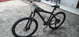 Sepeda Polygon xtrada 5 istimewa
