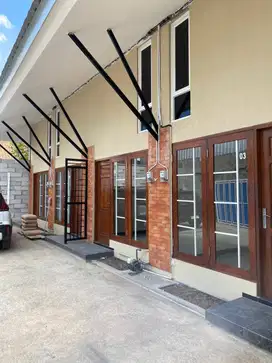 JUAL KOS TIPE EXECUTIVE MEZANINE FURNISHED PINGGIR JALAN DEKAT UNSOED