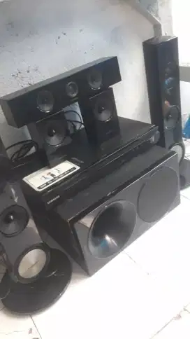Audio jual home teather merk Samsung suara jhosssss minus remot gak ad