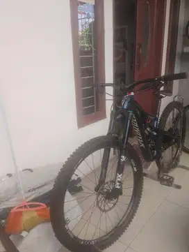 Sepeda MTB full suspension