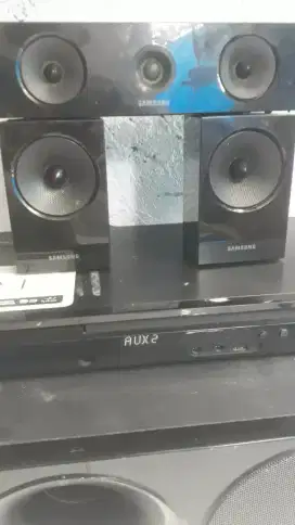 Aksesoris Jual home teather merk Samsung suara jhosssss minus .