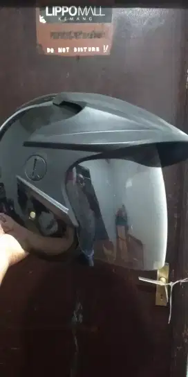 Helm mtr SNI bawaan pabrik