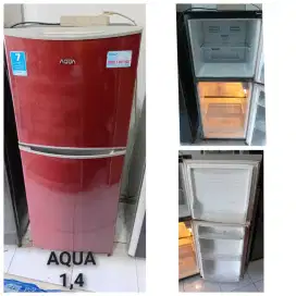 Kulkas 2 pintu AQUA bekas bergaransi