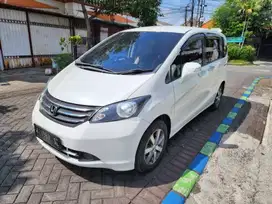 HONDA FREED 1.5 E PSD MATIC THUN 2011 PUTIH SURABAYA