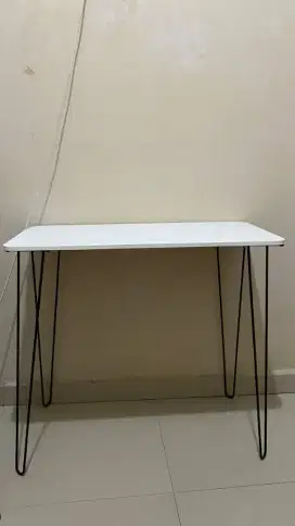 Meja Belajar minimalis, meja rias putih estetik