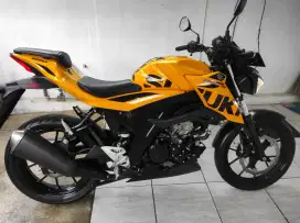 GSX S 150 KEYLESS KUNING LIKE NEW