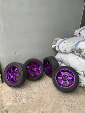 Ban dan Velg R15