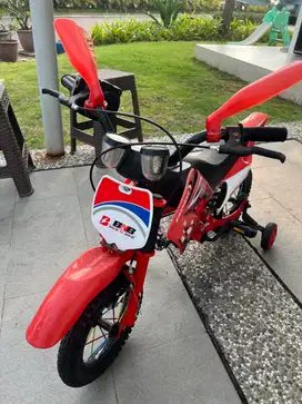 Sepeda anak model motor trail