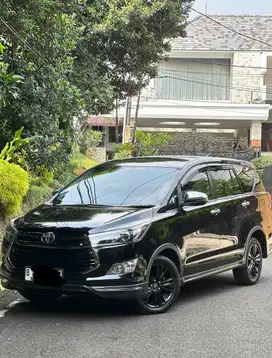 Innova Venturer Diesel 2019 (KM 52rb)