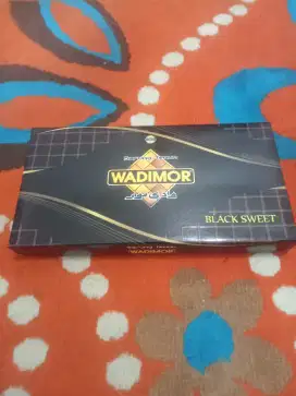 Wadimor motif black sweet