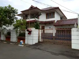 DIJUAL RUMAH DI BINTARO JAKARTA SELATAN