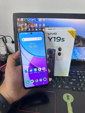 Vivo Y19s ram 4+4/64 GB Fullset Garansi 9 bulan lagi. Mulus like new