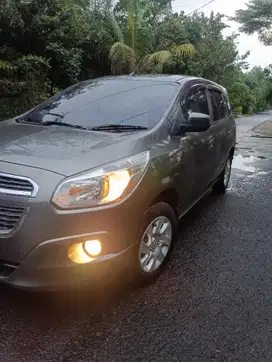 Chevrolet Spin 2014 Bensin